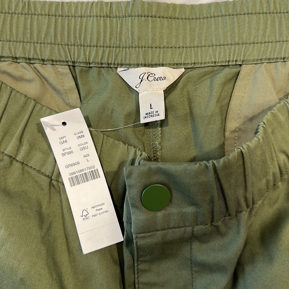 Olive green J Crew shorts - brand new w/ tags Large - Picture 2 of 3